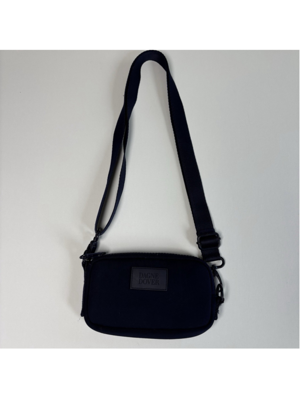 Dagne Dover Mara Phone Sling N y Blue Neoprene Crossbody Bag Small Travel - Picture 3 of 8